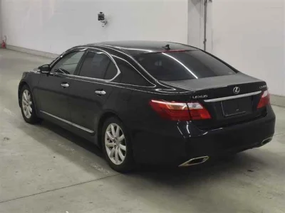 Lexus LS460L