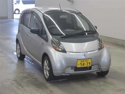 Mitsubishi i