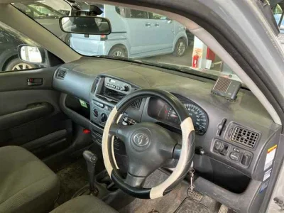 Toyota Succeed