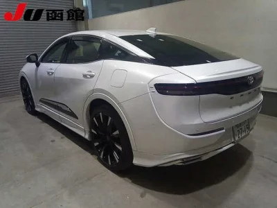 Toyota CROWN CROSSOVER