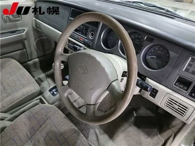 Nissan RASHEEN