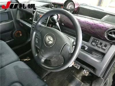 Toyota bB