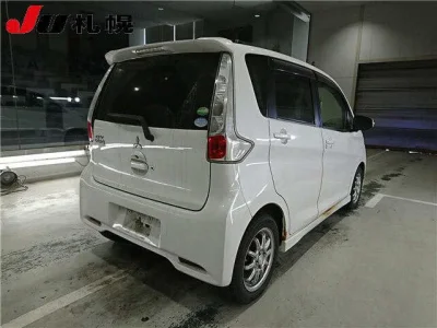 Mitsubishi EK CUSTOM