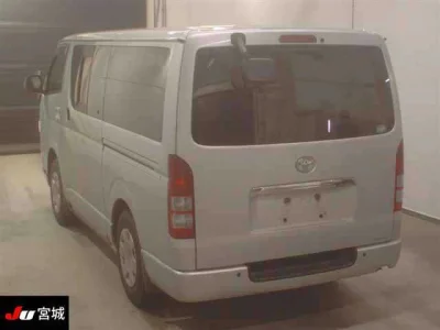 Toyota HiAce Van
