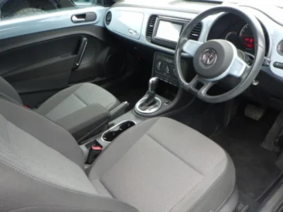 Volkswagen BEETLE