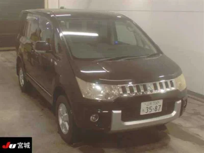Mitsubishi DELICA D5