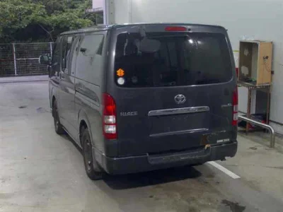 Toyota HiAce Van