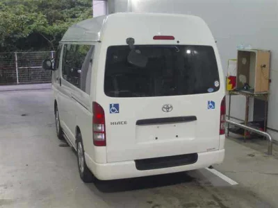 Toyota HiAce Van