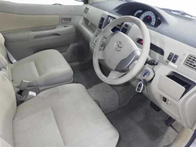 Toyota Raum