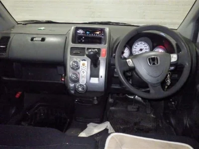 Honda Mobilio Spike