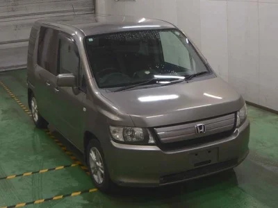 Honda Mobilio Spike