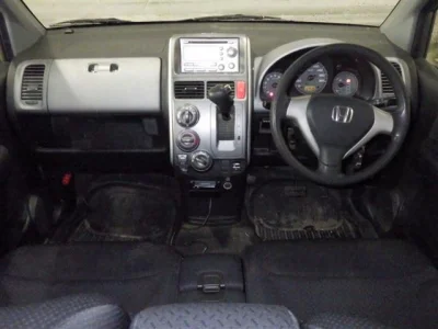 Honda Mobilio Spike