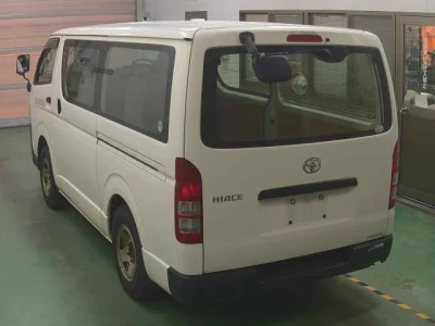 Toyota HiAce Van