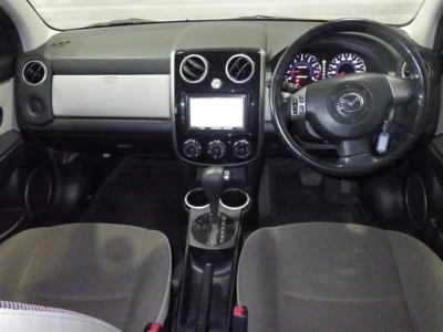 Mazda VERISA