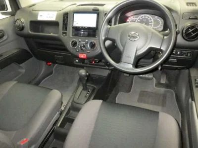 Nissan AD