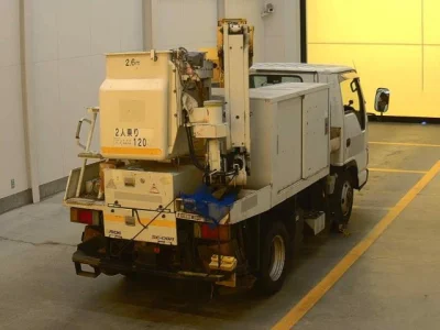 Isuzu ELF