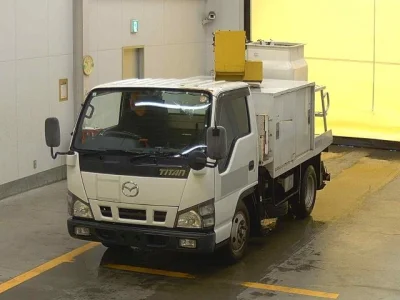 Mazda TITAN
