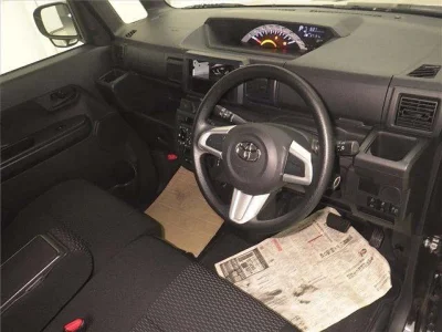 Toyota Pixis Mega
