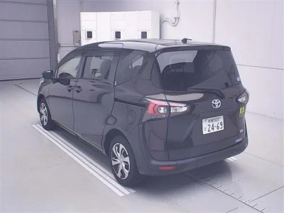 Toyota Sienta
