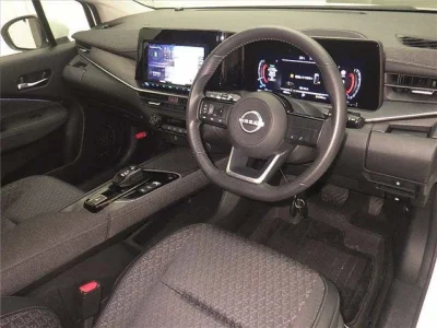 Nissan Aura