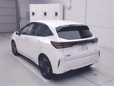 Nissan Aura