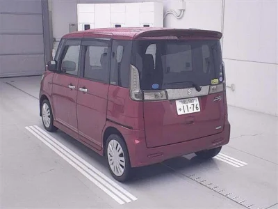 Suzuki Spacia