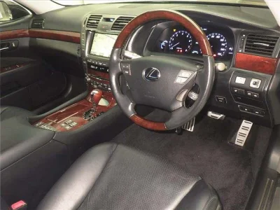 Lexus LS600h
