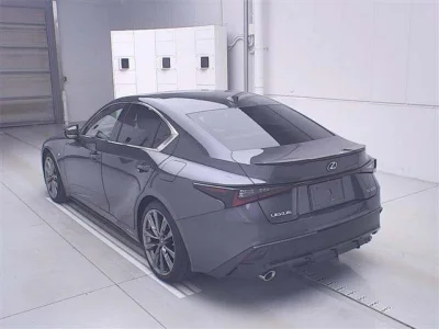 Lexus IS300h