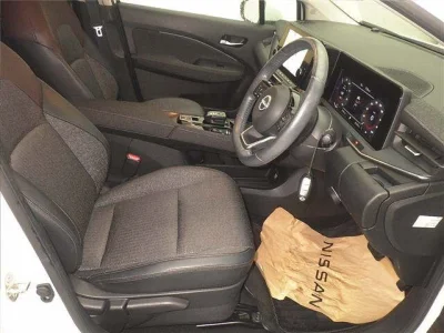 Nissan Aura