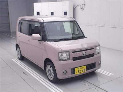 Toyota Pixis Space