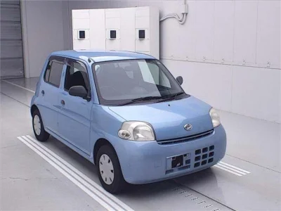 Daihatsu Esse