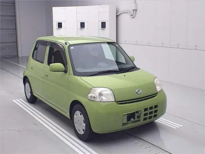 Daihatsu Esse