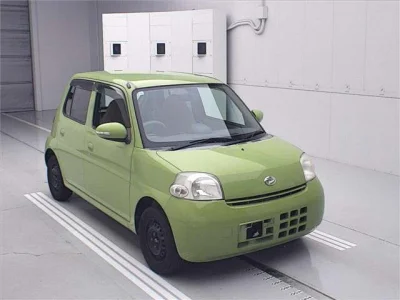 Daihatsu Esse