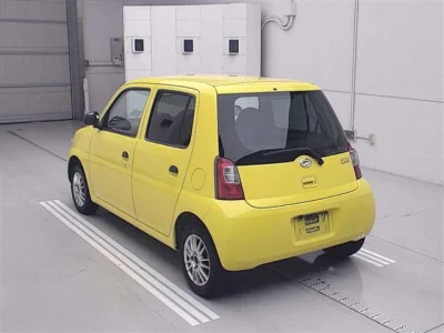Daihatsu Esse