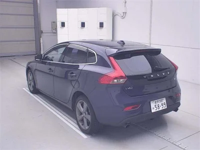 Volvo V40