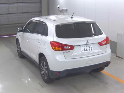 Mitsubishi RVR