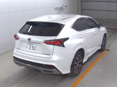 Lexus NX300h