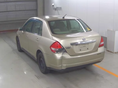 Nissan Tiida Latio