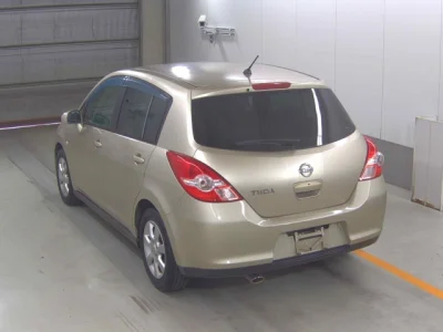 Nissan Tiida
