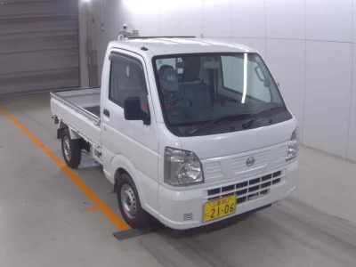 Nissan NT100 Clipper