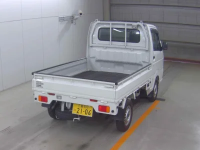 Nissan NT100 Clipper