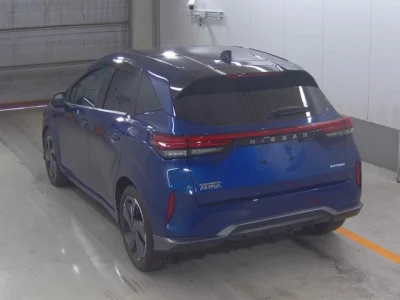 Nissan Aura