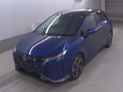 Nissan Aura