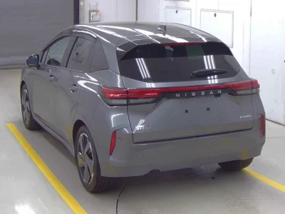 Nissan Aura