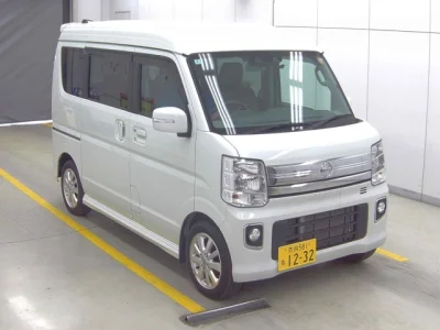 Nissan NV100 Clipper Rio
