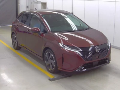 Nissan Aura