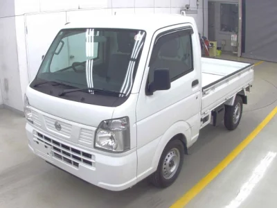 Nissan NT100 Clipper
