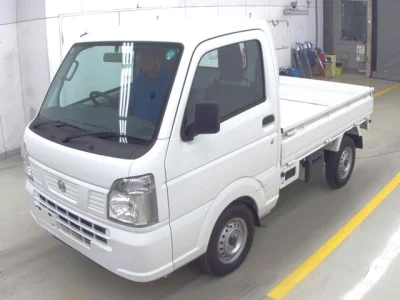 Nissan NT100 Clipper