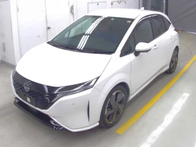 Nissan Aura