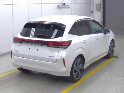 Nissan Aura